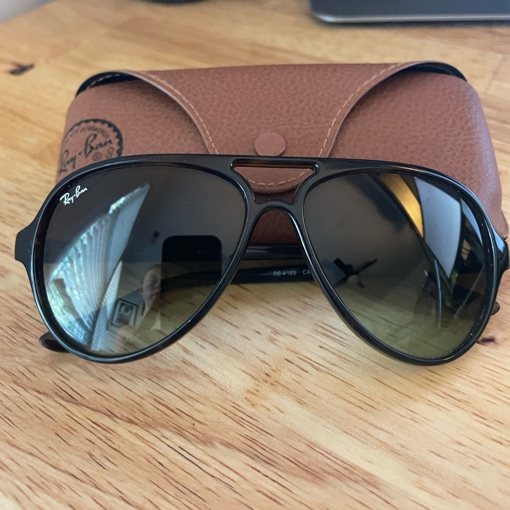 Ray-Ban CATS 5000